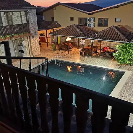 Bali Petrich