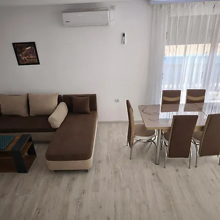 Къща за гости Bali Petrich 3*